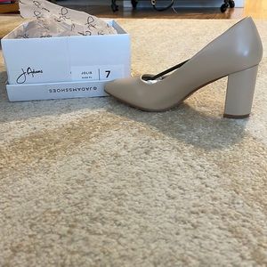 NEVER WORN nude heels size 7